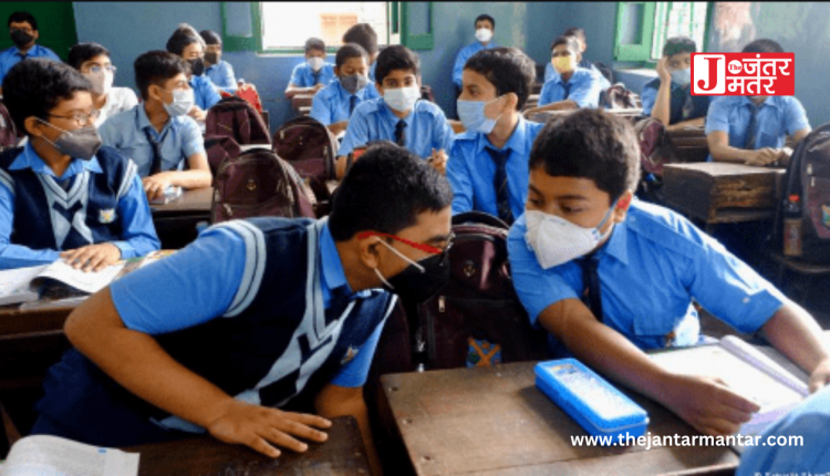 छात्र ने कहा कि किताबें देखकर उसे चक्कर आने लगे, तो विशेषज्ञ ने कहा