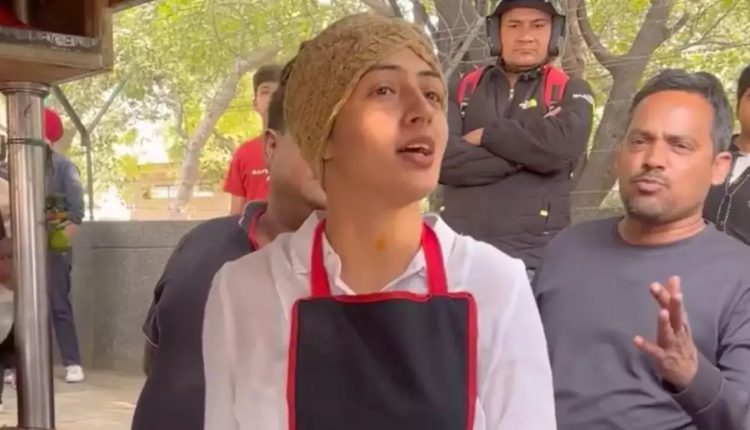 बिगबॉस ओटीटी वडा पाव गर्ल