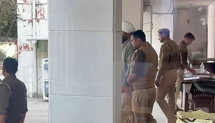 ग्रैंड वेनिस मॉल एमडी सतेंद्र भसीन गिरफ्तार, साभार-सोशल मीडिया